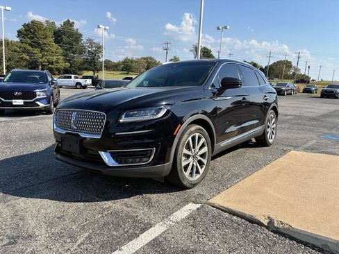 Used 2019 Lincoln Nautilus Select FWD image 4