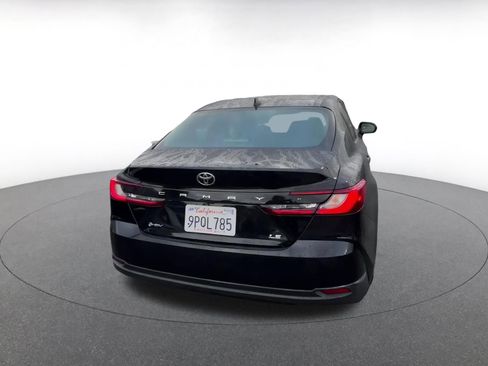 Used 2025 Toyota Camry LE image 15