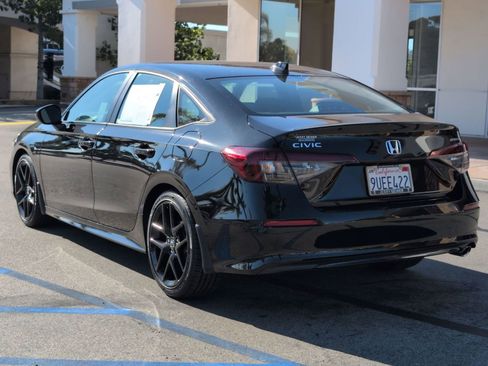 Used 2025 Honda Civic Sport image 3