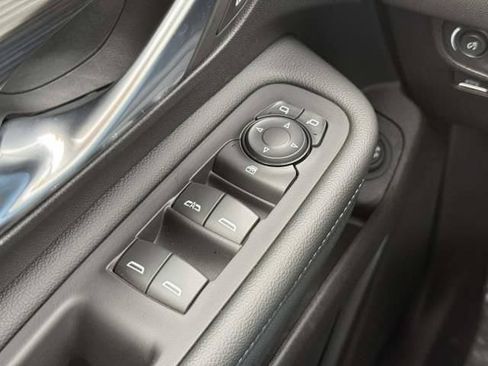 Used 2024 GMC Terrain SLE w/ Driver Convenience Package AWD/4WD image 19