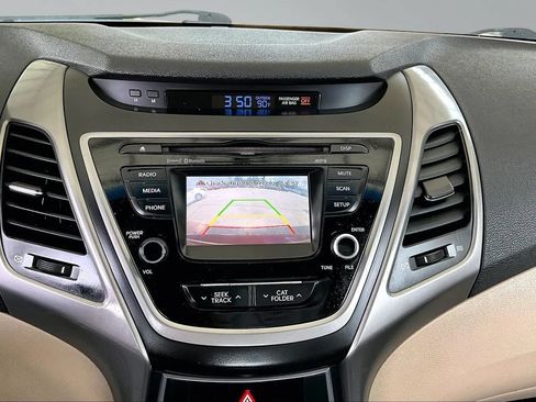Used 2014 Hyundai Elantra SE w/ Option Group 02 FWD image 13