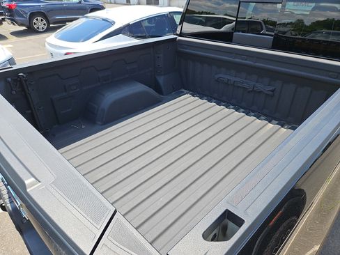 Used 2023 GMC Sierra 1500 AT4X w/ AT4X AEV Edition AWD/4WD image 8