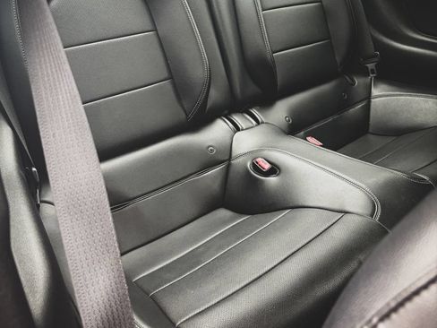 Used 2016 Ford Mustang GT Premium w/ Black Accent Package RWD image 31