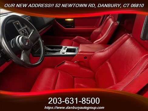 Used 1988 Chevrolet Corvette Convertible RWD image 8