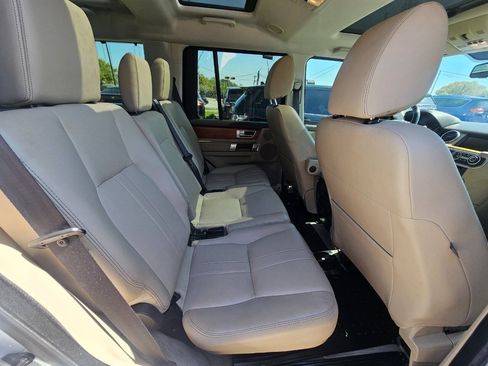 Used 2015 Land Rover LR4 HSE AWD/4WD image 19
