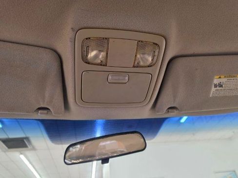 Used 2005 Toyota Camry FWD image 21