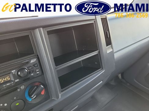 Used 2020 Isuzu NPR RWD image 27