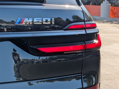 New 2026 BMW X7 M60i image 23