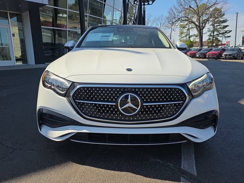 Used 2026 Mercedes-Benz E 350 4MATIC Sedan image 8