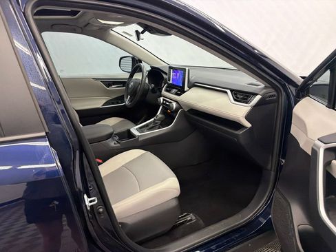Used 2025 Toyota RAV4 XLE Premium FWD image 14