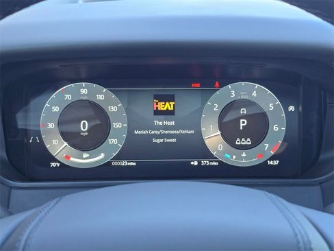 New 2026 Land Rover Range Rover Velar Dynamic SE image 12