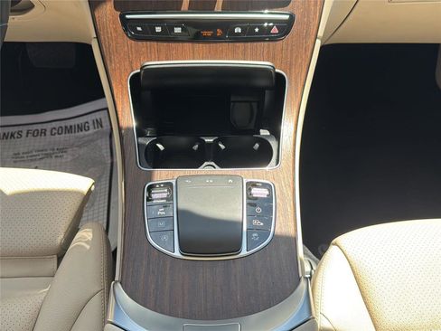 Used 2022 Mercedes-Benz GLC 300 4MATIC w/ Multimedia Package Lite image 12