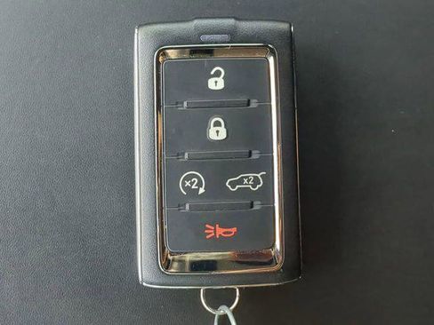 Certified 2023 Jeep Grand Cherokee Overland w/ Luxury Tech Group IV image 38