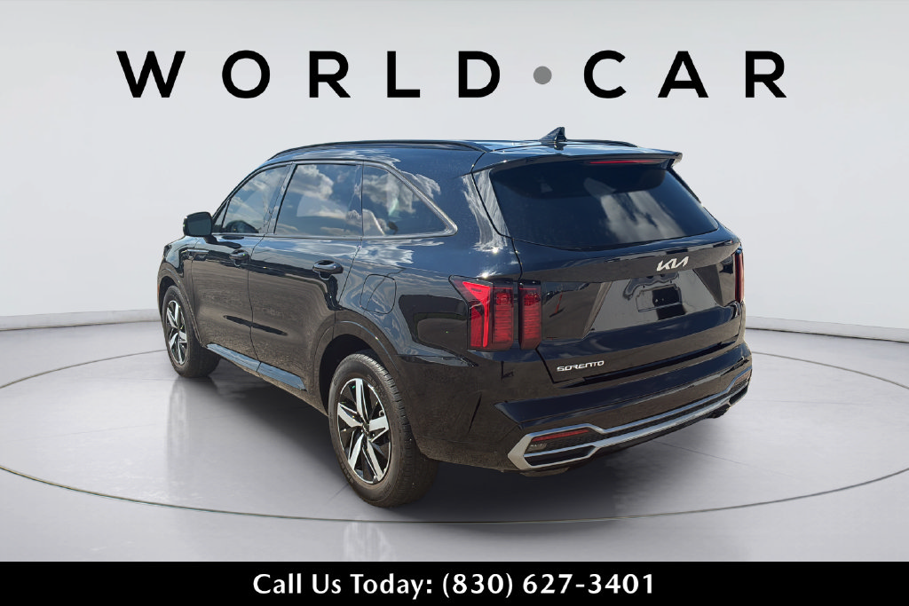 Used 2023 Kia Sorento S FWD image 5