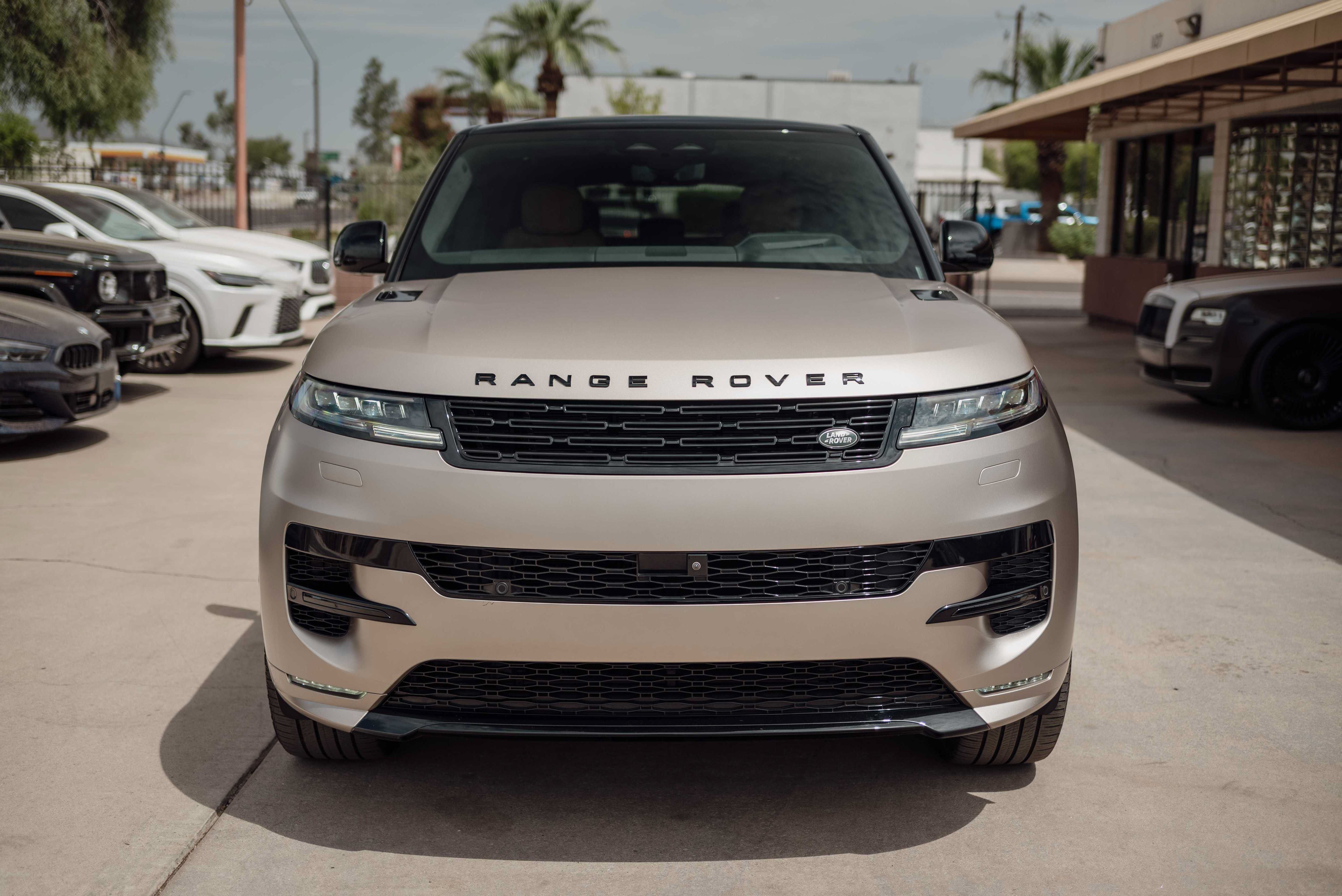 Used 2025 Land Rover Range Rover Sport Autobiography AWD/4WD image 2