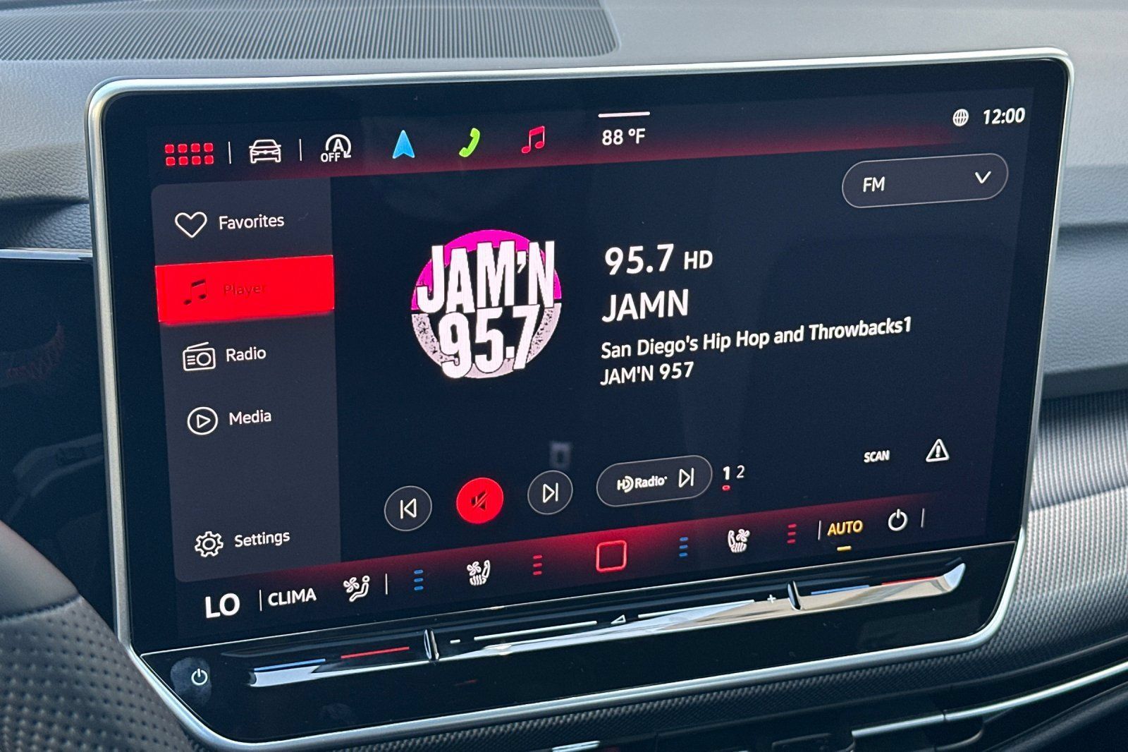 New 2026 Volkswagen GTI SE FWD image 16