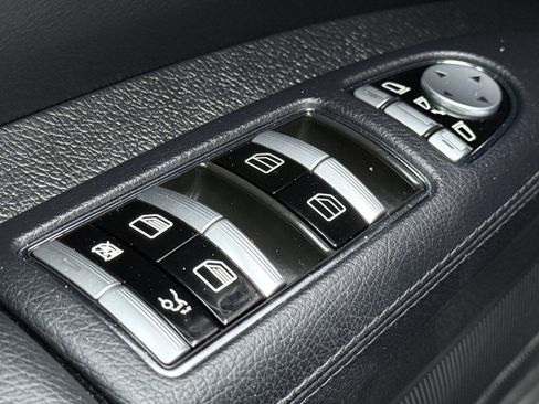 Used 2013 Mercedes-Benz S 550 S 550 image 34
