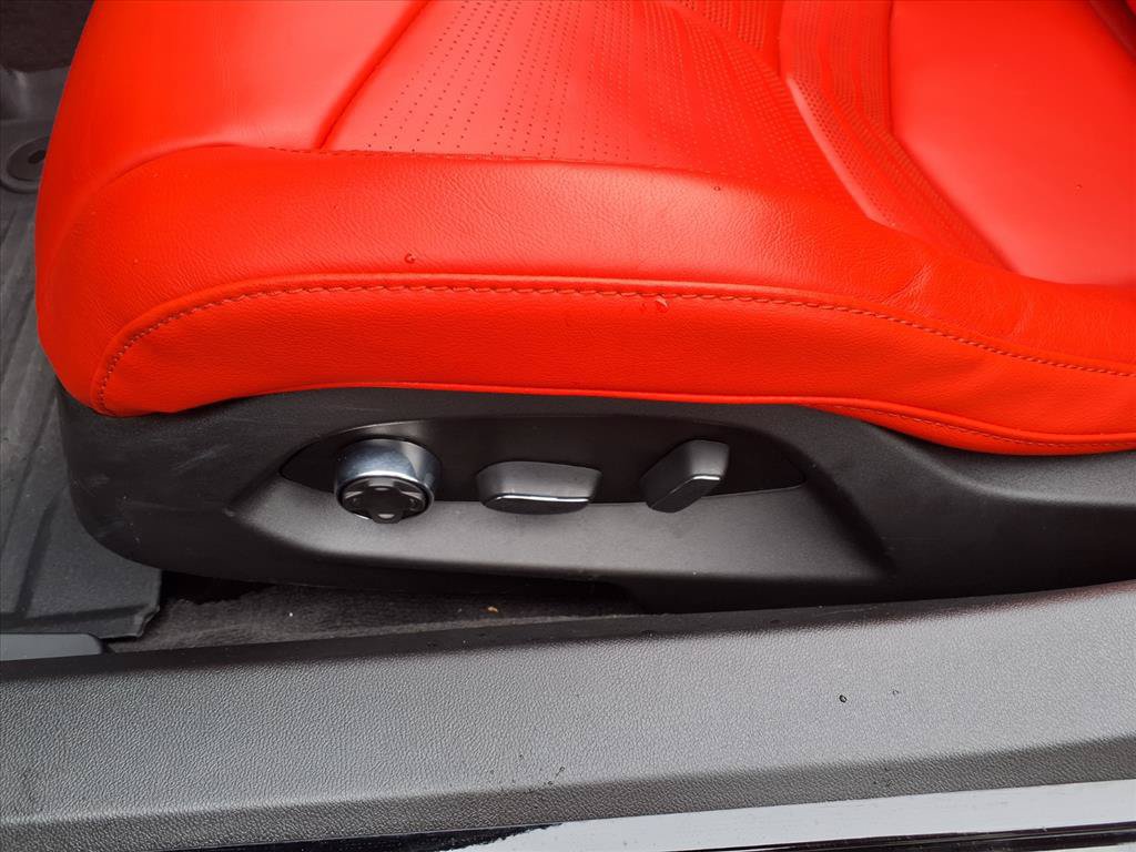 Used 2023 Chevrolet Corvette Stingray Premium Conv w/ Z51 Performance Package RWD image 17