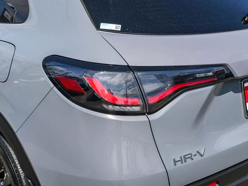 Used 2024 Honda HR-V Sport image 7