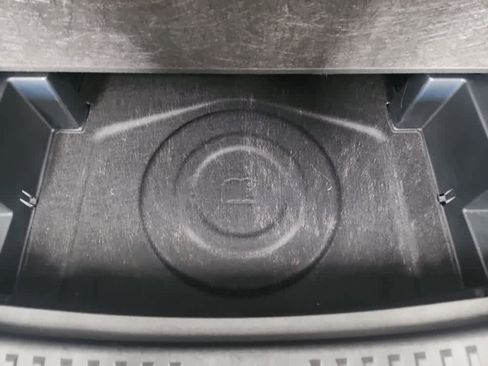 Used 2025 Chevrolet Equinox LT FWD image 33