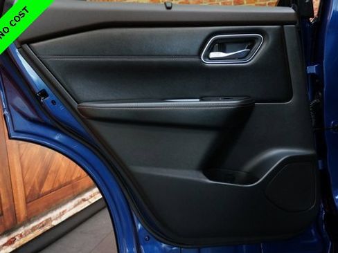 Certified 2023 Nissan Rogue Platinum image 42