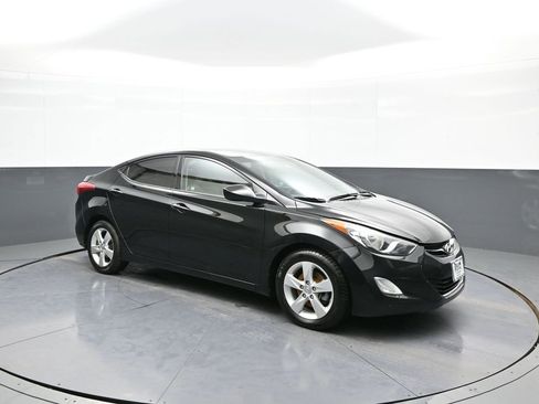 Used 2013 Hyundai Elantra GLS w/ Preferred Pkg image 4