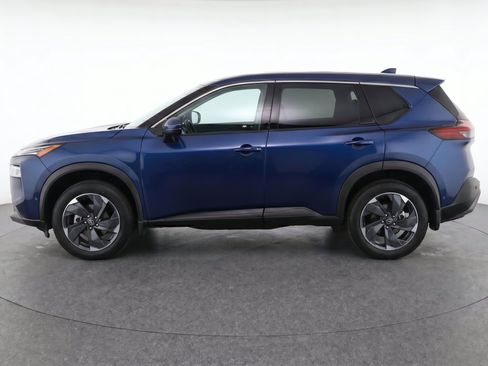 Used 2025 Nissan Rogue SV AWD/4WD image 5