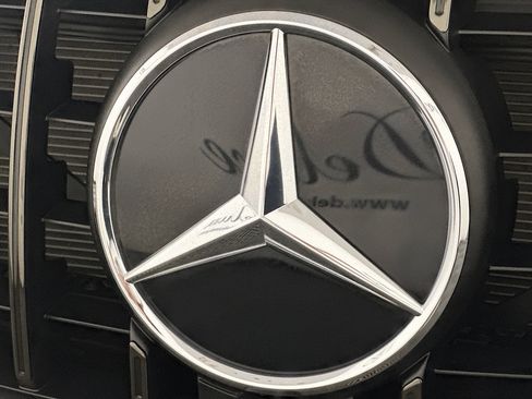 Used 2024 Mercedes-Benz GLC 43 AMG 4MATIC image 35