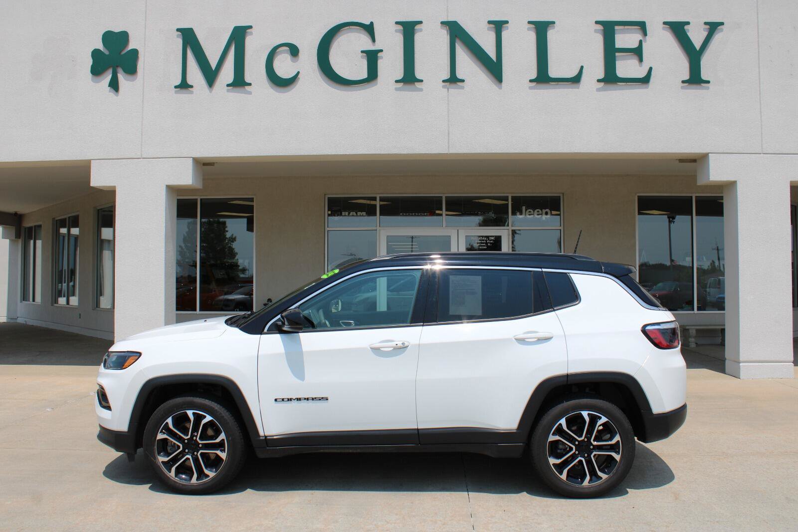 Used 2023 Jeep Compass Limited AWD/4WD image 1