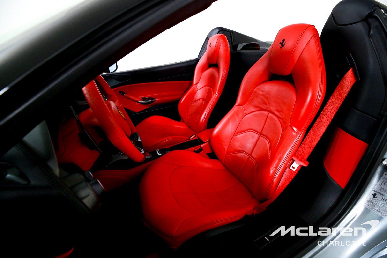 Used 2019 Ferrari 488 Spider RWD image 11