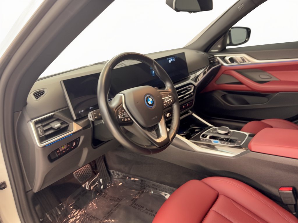 Used 2023 BMW i4 eDrive40 RWD image 4