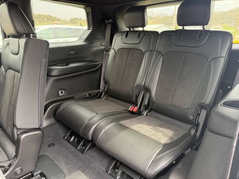Used 2024 Jeep Grand Cherokee L Altitude AWD/4WD image 30