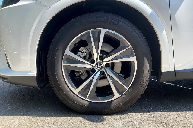 Used 2024 Lexus RX 350 Premium w/ Accessory Package (Z1) AWD/4WD image 34