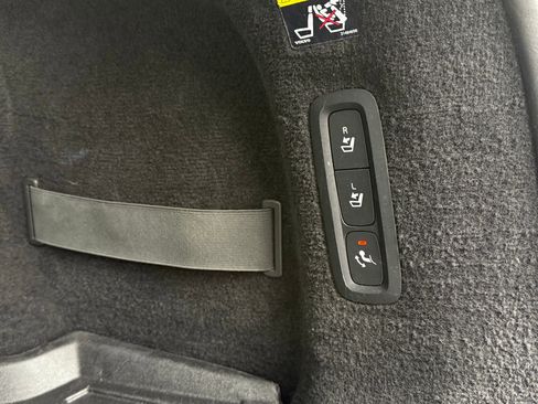 Used 2018 Volvo V90 T5 Cross Country w/ Convenience Package image 41