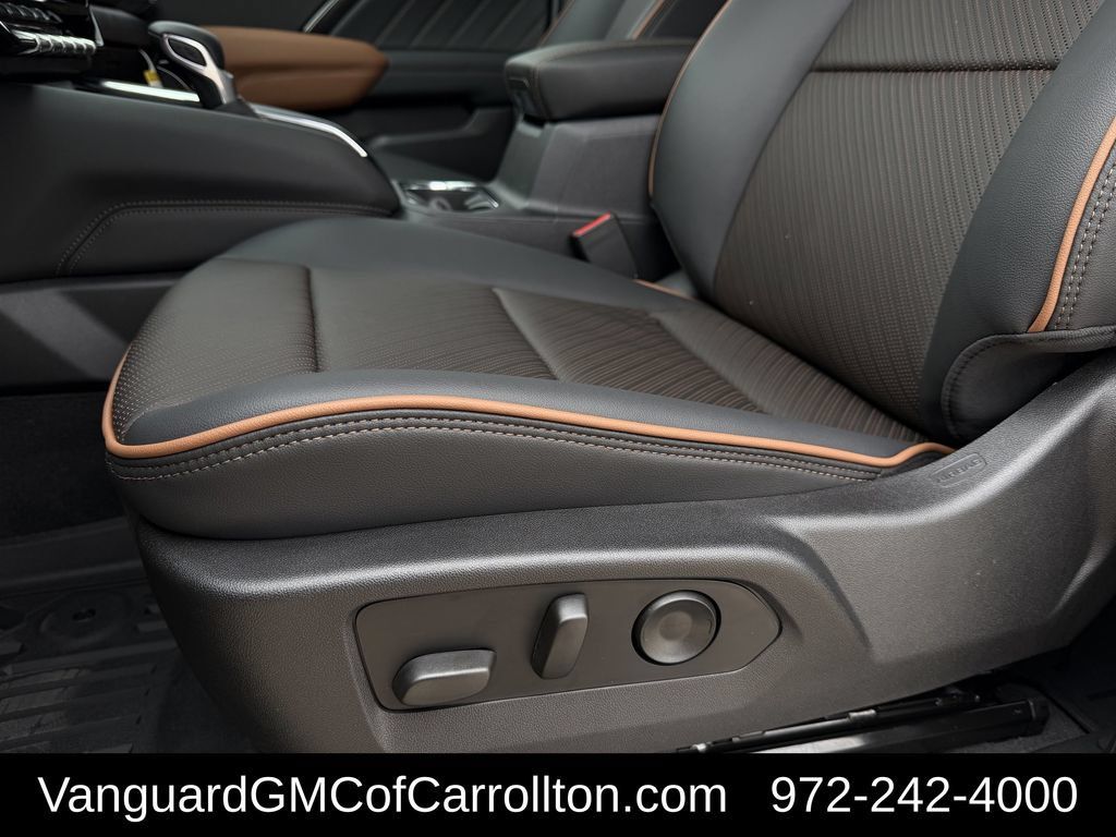 New 2026 GMC Canyon AT4 w/ Technology Plus Package AWD/4WD image 22