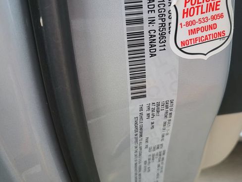 Used 2023 Chrysler Voyager LX FWD image 7