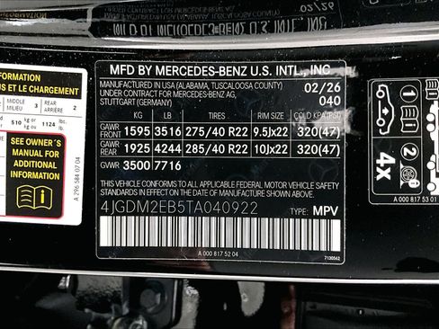 Used 2026 Mercedes-Benz EQS 400 4MATIC SUV image 31