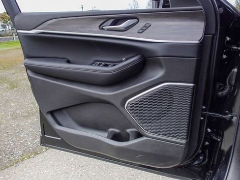 New 2026 Jeep Grand Cherokee Limited image 21