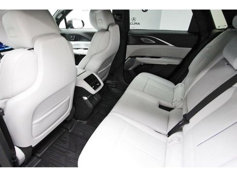 Used 2023 Cadillac Lyriq 2WD image 11