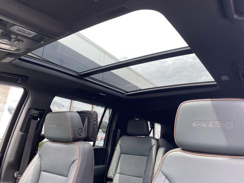 Certified 2025 GMC Yukon XL AT4 w/ AT4 Premium Plus Package AWD/4WD image 28