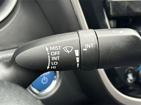 Used 2021 Toyota Camry XLE w/ Navigation Upgrade Package image 40