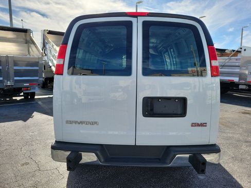 Used 2023 GMC Savana 2500 w/ Driver Convenience Package image 5
