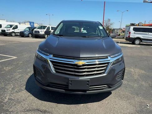 Used 2022 Chevrolet Equinox LS FWD image 3