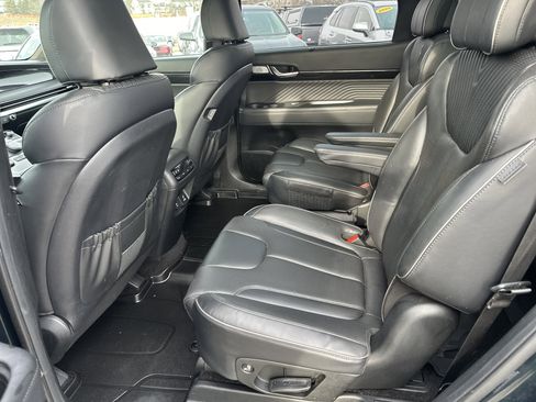 Used 2023 Hyundai Palisade Calligraphy image 17