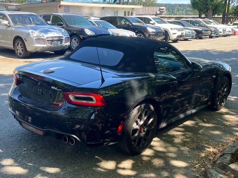 Used 2017 FIAT 124 Spider Abarth RWD image 5