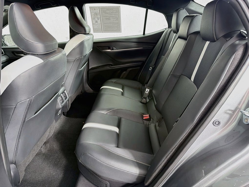 Used 2025 Toyota Camry SE FWD image 35