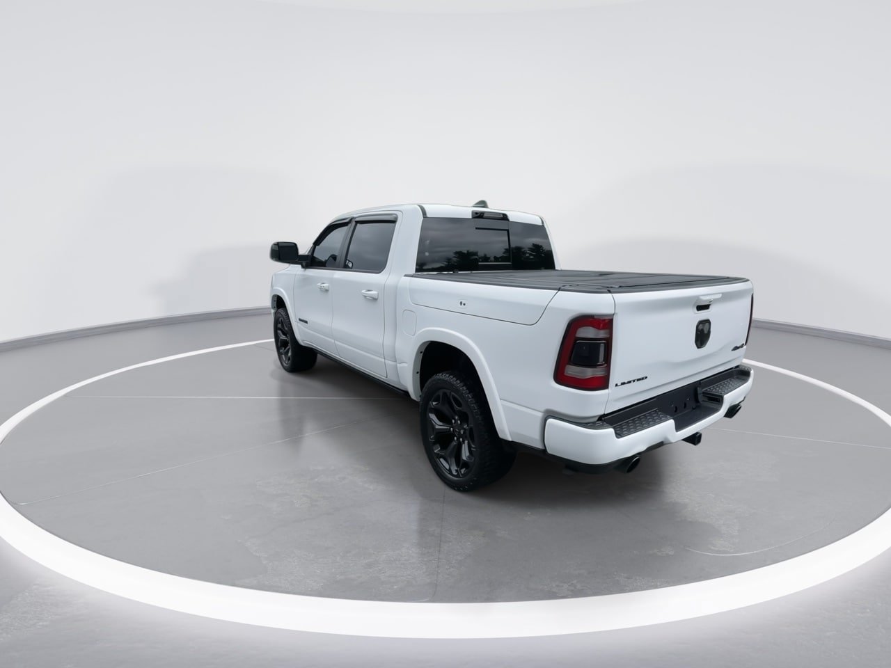 Used 2022 RAM 1500 Limited AWD/4WD image 14