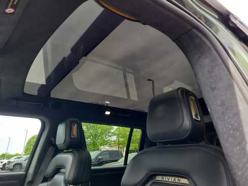 Used 2022 Rivian R1S Launch Edition AWD/4WD image 18