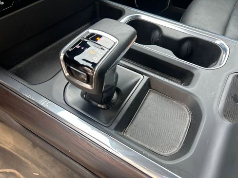 Used 2024 GMC Sierra 1500 SLT w/ SLT Premium Plus Package image 18