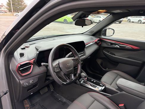 Used 2024 Chevrolet TrailBlazer RS w/ Driver Confidence Package image 16